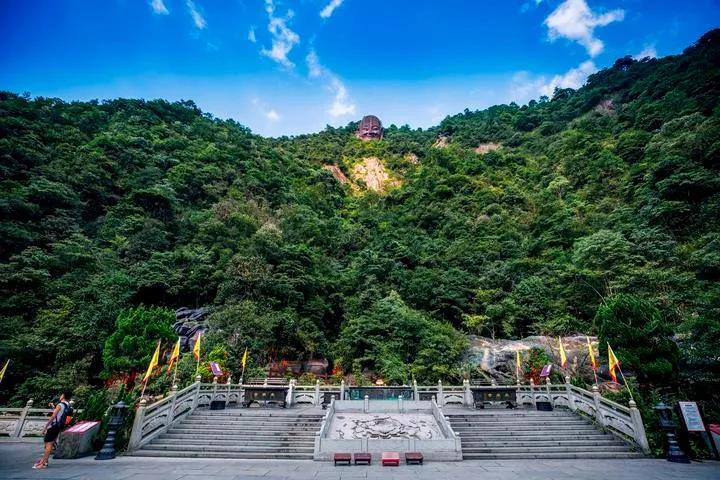 11月6日499元衢宁铁路，一步直达遂昌黄金矿洞、“江南小九寨”千佛山、龙泉宝剑厂、青瓷博物馆、独山古寨专列3日游